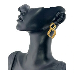 2097. VINTAGE UNSIGNED GOLD TONE POST BACK DANGLE‎ EARRINGS TWO TEXTURE METAL